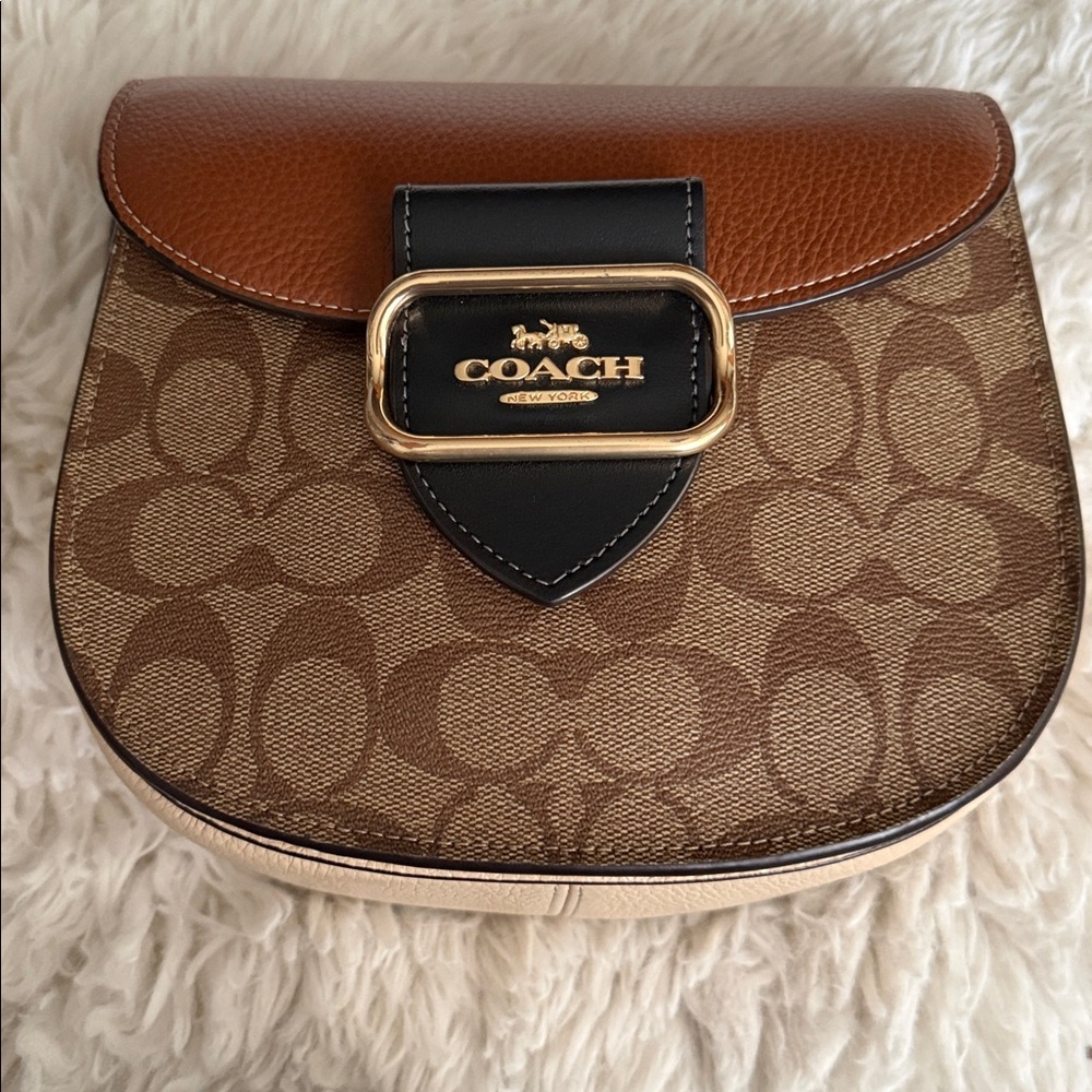 Coach Morgan Saddle Bag In Colorblock
Signature Canvas - Picture 6 of 16